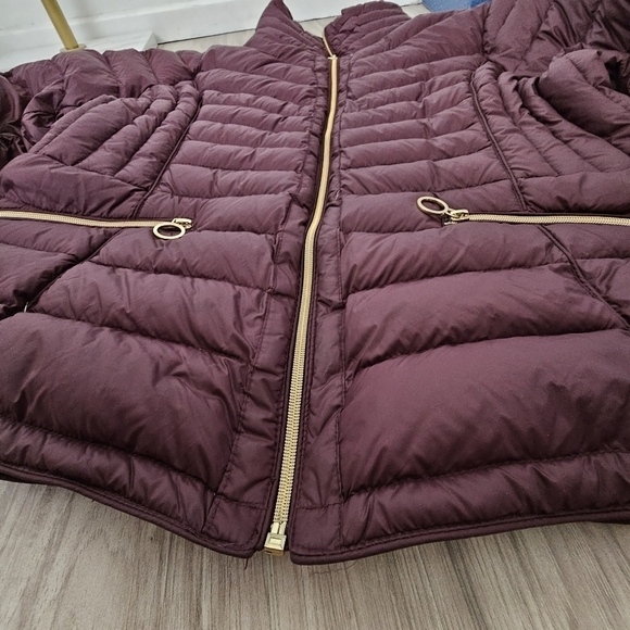 EUC MICHAEL KORS Puffy lightweight Jacket Burgundy 1X - Picture 15 of 16